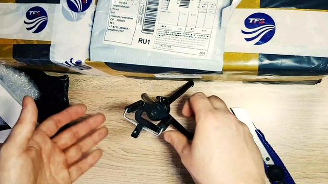 Распаковка посылок из Китая штатив zomei q111 силиконовые чехлы Samsung s7, a7 миништатив смотреть онлайн