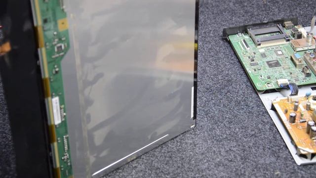 Samsung UE19ES4000AK - самопроизвольное отключение.