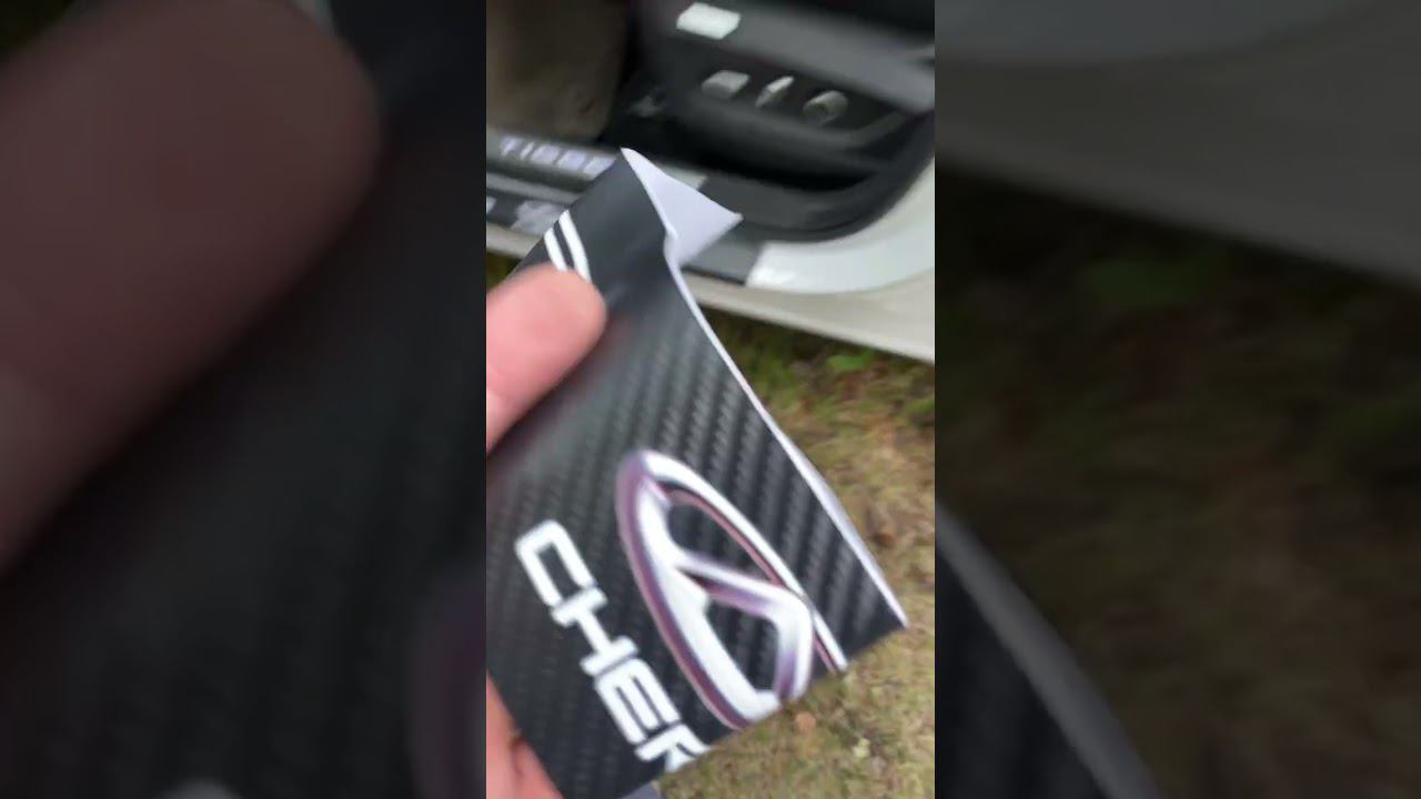 Оказались очень полезные наклейки смотреть онлайн