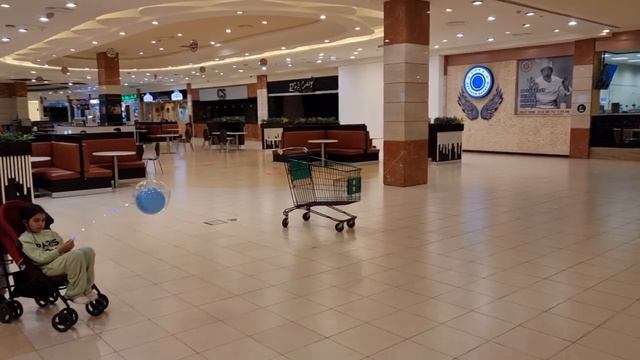 Royal Cinema Abu Dhabi Khalidiyah Mall Tour смотреть онлайн