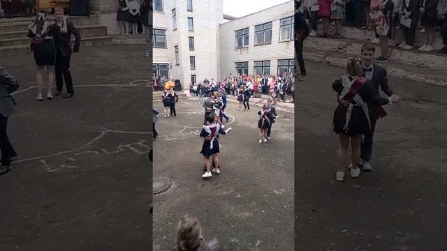 лынтупы вальс выпускников смотреть онлайн