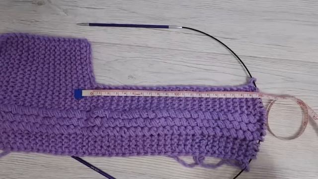 Простые и красивые тапочки спицами. Очень легко вязать. МК смотреть онлайн