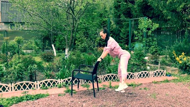 Тренировка ягодичных мышц со стулом! смотреть онлайн