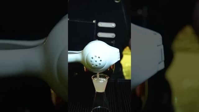 Cocktail Piña Colada 🍍 ESPECIAL! #short 🥳 смотреть онлайн