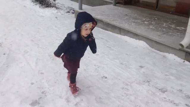 Кира Каролина. Снег я люблю тебя смотреть онлайн