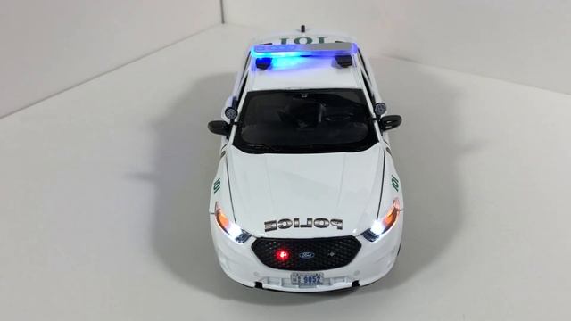 1/24 D.C. Public Library Police Ford Taurus with Working Lights (CUSTOM ORDER 2) смотреть онлайн
