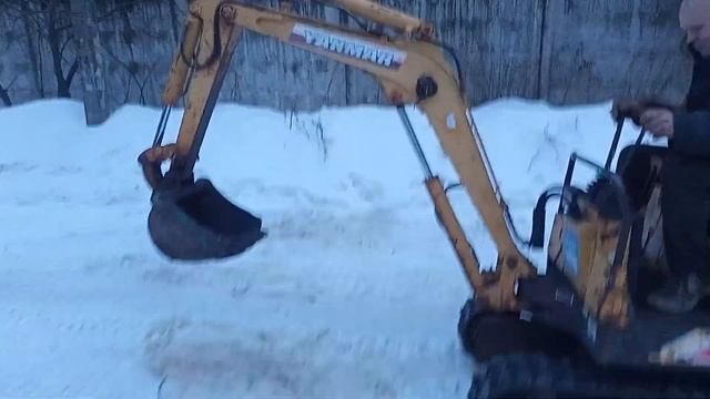 Yanmar YB121продажа