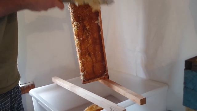 ОТКАЧКА МЁДА/как качаю мёд смотреть онлайн