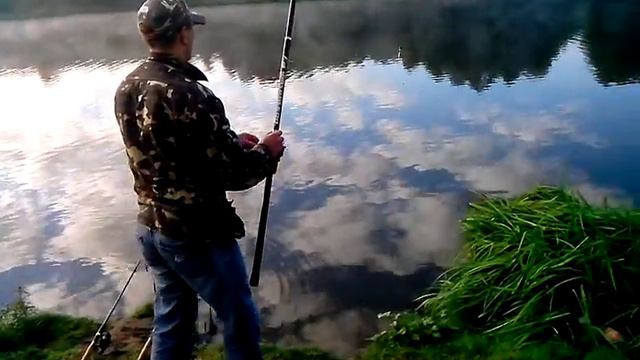 Рыбалка утро... смотреть онлайн