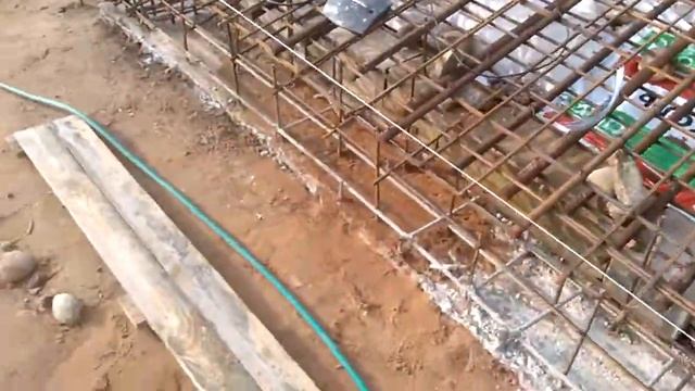 Заезд в гараж из бетона своими руками ( обвалы траншеи, устранение обвала) смотреть онлайн