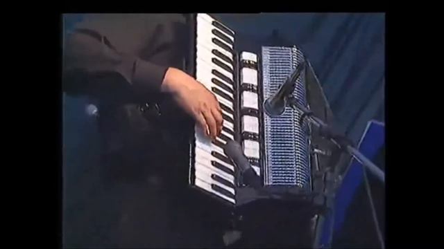 Heli Lääts - Kiigepolka смотреть онлайн