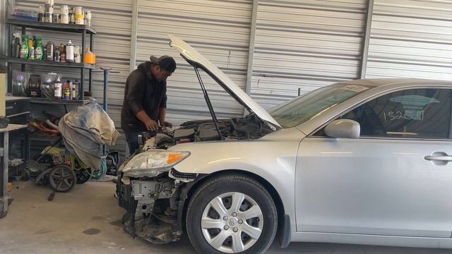 descubriendo los daños de un Toyota Camry 2011 de un suscritor que compro en la subasta de copart смотреть онлайн
