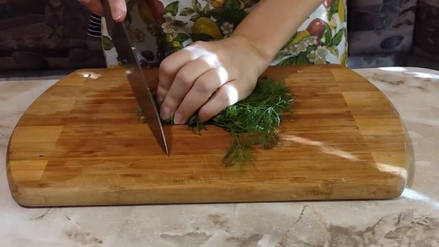 Праздничный Спиральный Пирог из Творожного Теста с Курицей смотреть онлайн
