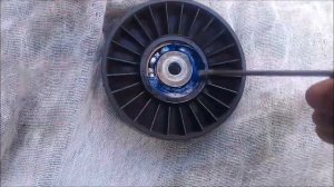 Правильная смазка ПОДШИПНИКА ролика! Сколько закладывать смазки?!