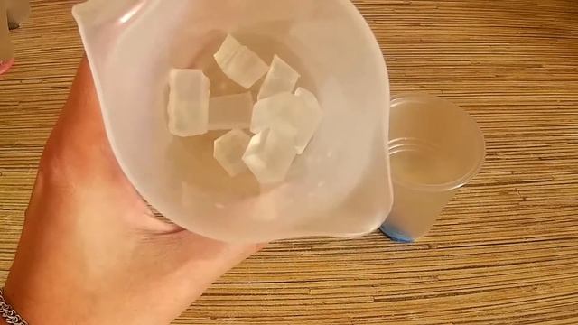 Как красить мыло ? Лайфхак в мыловарении для начинающих ? Мастер-класс по мыловарению для новичков смотреть онлайн