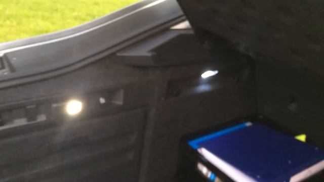 Skoda Superb trunk flashlight cool white LEDs installed смотреть онлайн