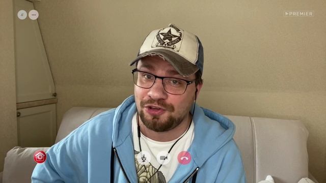 Марина Кравец в Comedy Club Карантин Style (17.04.2020) смотреть онлайн