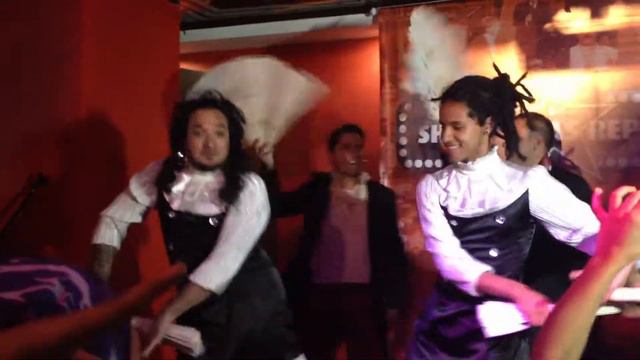 Locomia ft. Fernando Plata смотреть онлайн