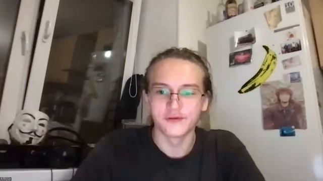 Выдра ест банан, а джун впервые катит таску в прод. Распространите смотреть онлайн