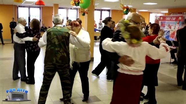Дистанционная игровая программа для детей "Сидим дома не скучаем, танцуем, поем и играем" смотреть онлайн