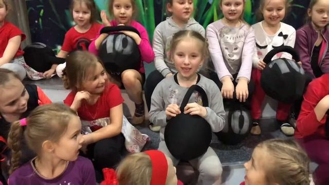 Поздравление с 8 марта от группы 6-7 лет смотреть онлайн