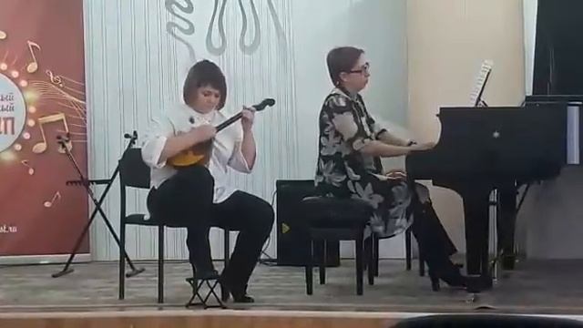 Дуэт преподавателей Ладыко Н.В.(домра) и Горбач Е.С.(фортепиано) смотреть онлайн