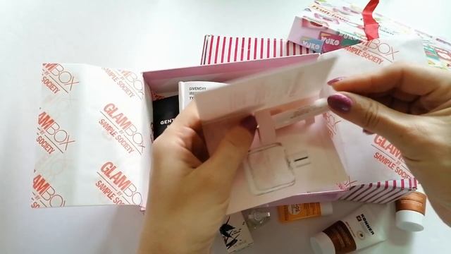 Гора барахла или ....))  Распаковка двух коробочек GlamBox и GlamBag + НОВЫЙ ПАРФЮМ В КОЛЛЕКЦИЮ!