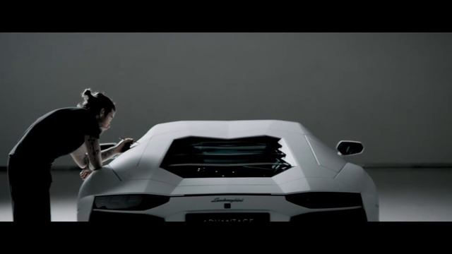 Татуировка для Lamborghini Aventador LP700-4? Почему бы и нет! смотреть онлайн