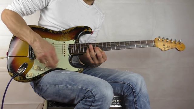 TC Helicon VoiceLive 3 Crunch Sound with Fender Stratocaster смотреть онлайн