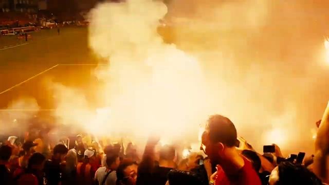 Craquage & Ambiance VIRAGE TARAJI | EST 0-1 Al Hilal | Curva Sud On Tour | جماهير الترجي تبدع في قط смотреть онлайн