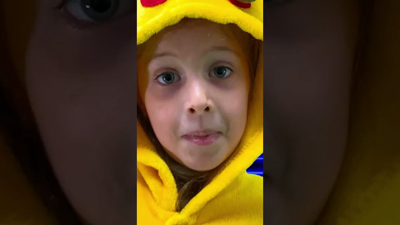 АНАСОВАЯ ТИШКА МЫ НА ДВИЖЕ #Shorts смотреть онлайн