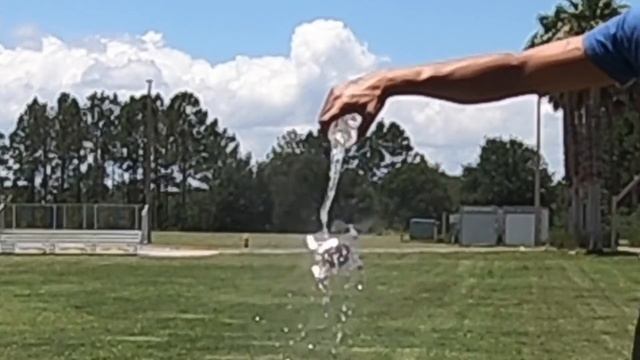 Xiaomi Mitu FPV mini drone water bottle drench test!! смотреть онлайн