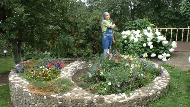 Моя букетная клумба и новый приём ландшафтного дизайна