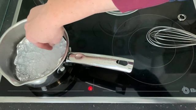 КАК БЫСТРО ПОЧИСТИТЬ ПОЧЕРНЕВШЕЕ СЕРЕБОРО смотреть онлайн