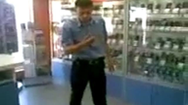 Прикол!!! Как пользоваться телефоном!!! смотреть онлайн