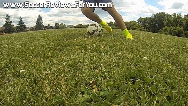 Nike Magista Opus Review - Freekicks + Play Test смотреть онлайн