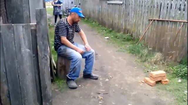 РУССКИЙ РЕМБО (СИМУЛЯТОР ПЬЯНИЦЫ) смотреть онлайн