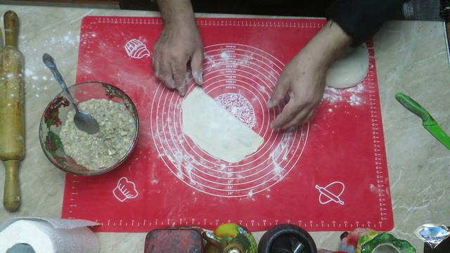Как приготовить чебуреки в сковороде.Рецепт. смотреть онлайн