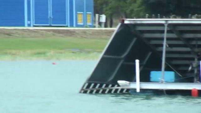 water ski jump Jumpingjimmy crash. смотреть онлайн