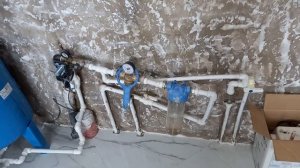 Вода пахнет резиной, из гидроаккумулятора ! и горькая на вкус)!