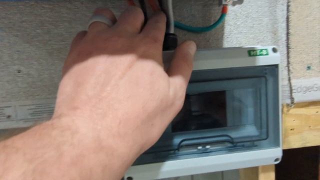 Off Grid Office Part 3 - MPP 8048 / SGP 8k Inverter Stack смотреть онлайн
