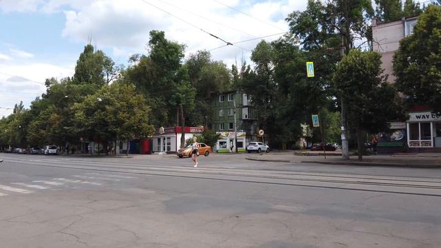 4K Walking Tour of Kryvyi Rih - July 21 - 2020 - Кривий Ріг, парк Б. Хмельницького, вул. Соборності смотреть онлайн