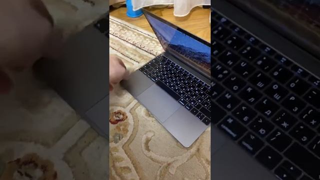 MacBook 12, space gray 2016 модельного ряда m3 1.1/8/256/300 циклов смотреть онлайн