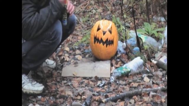 ХЭЛЛОУИН... САМАЯ БОЛЬШАЯ ПЕТАРДА VS ТЫКВА смотреть онлайн