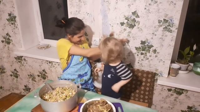 Больница / Окрошка / Средство от муравьёв / Влог / смотреть онлайн