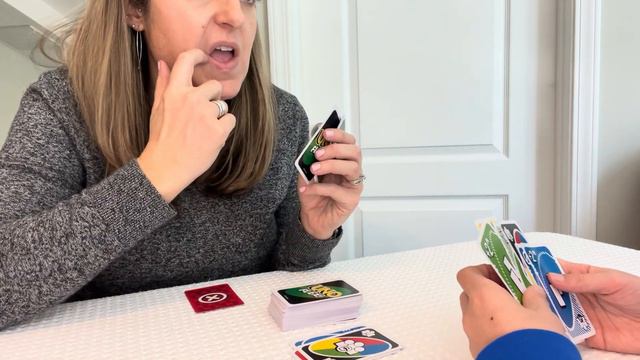 Mattel Games UNO Flex Card Game- REVIEW- Such a fun take on a classic game. смотреть онлайн
