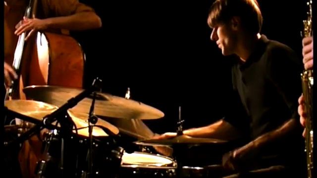 Bertrand Ravalard Quartet - Kattorna (Krzysztof Komeda) смотреть онлайн
