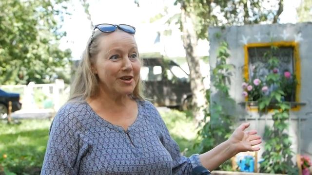 Цветочные лебеди, врата в «райский сад» и кошкин дом – жителей Заречья объединил «Цветущий город» смотреть онлайн