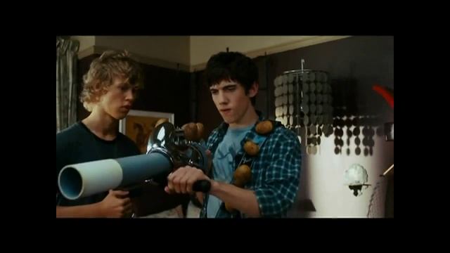 Aliens In the Attic HD TV Spot #4 Team Up смотреть онлайн