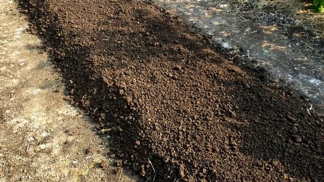 Делаю бугры под клубнику. смотреть онлайн